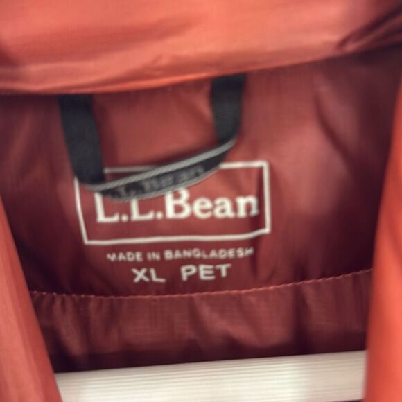 L.L. Bean 850 Down Fill ultralight puffer jacket orange XL petite - Picture 5 of 13
